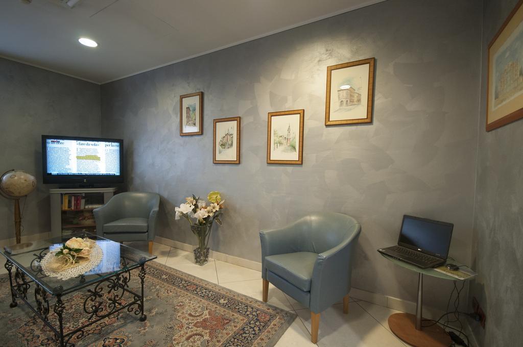 Hotel Brindor Poirino Extérieur photo