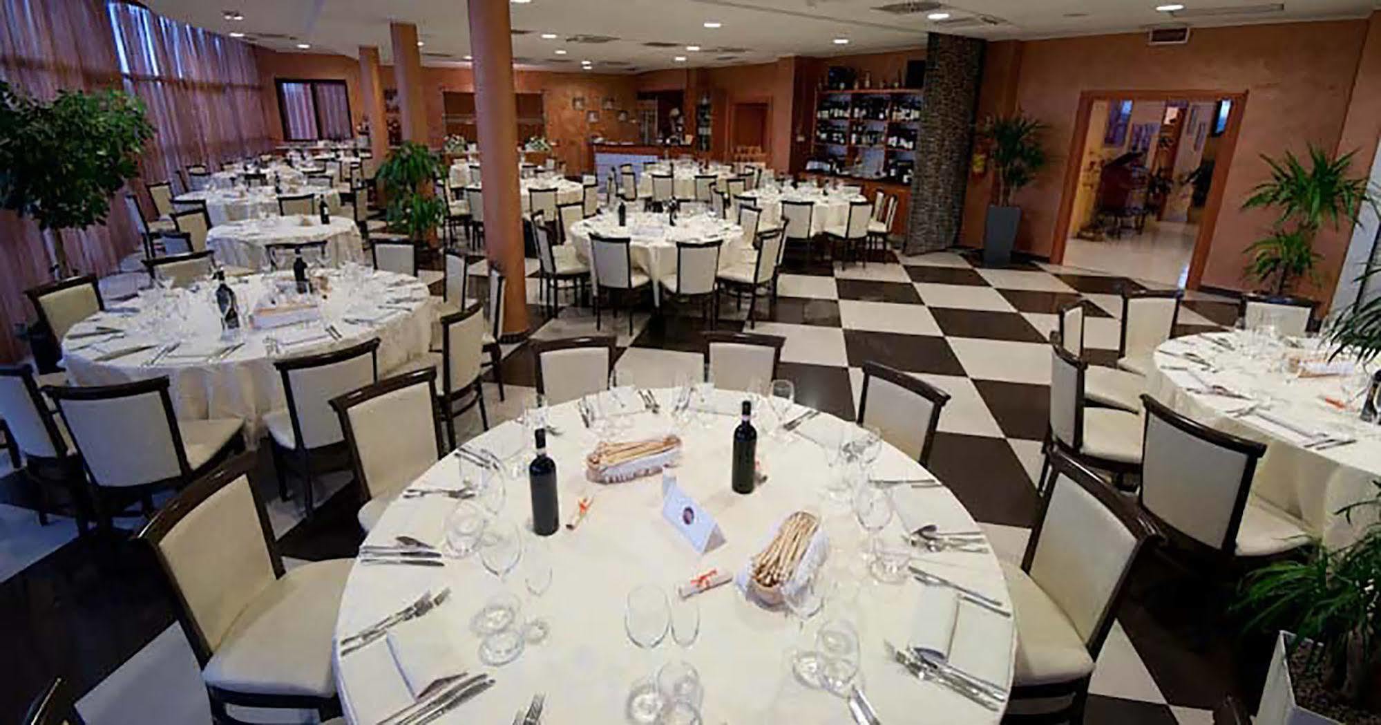 Hotel Brindor Poirino Extérieur photo